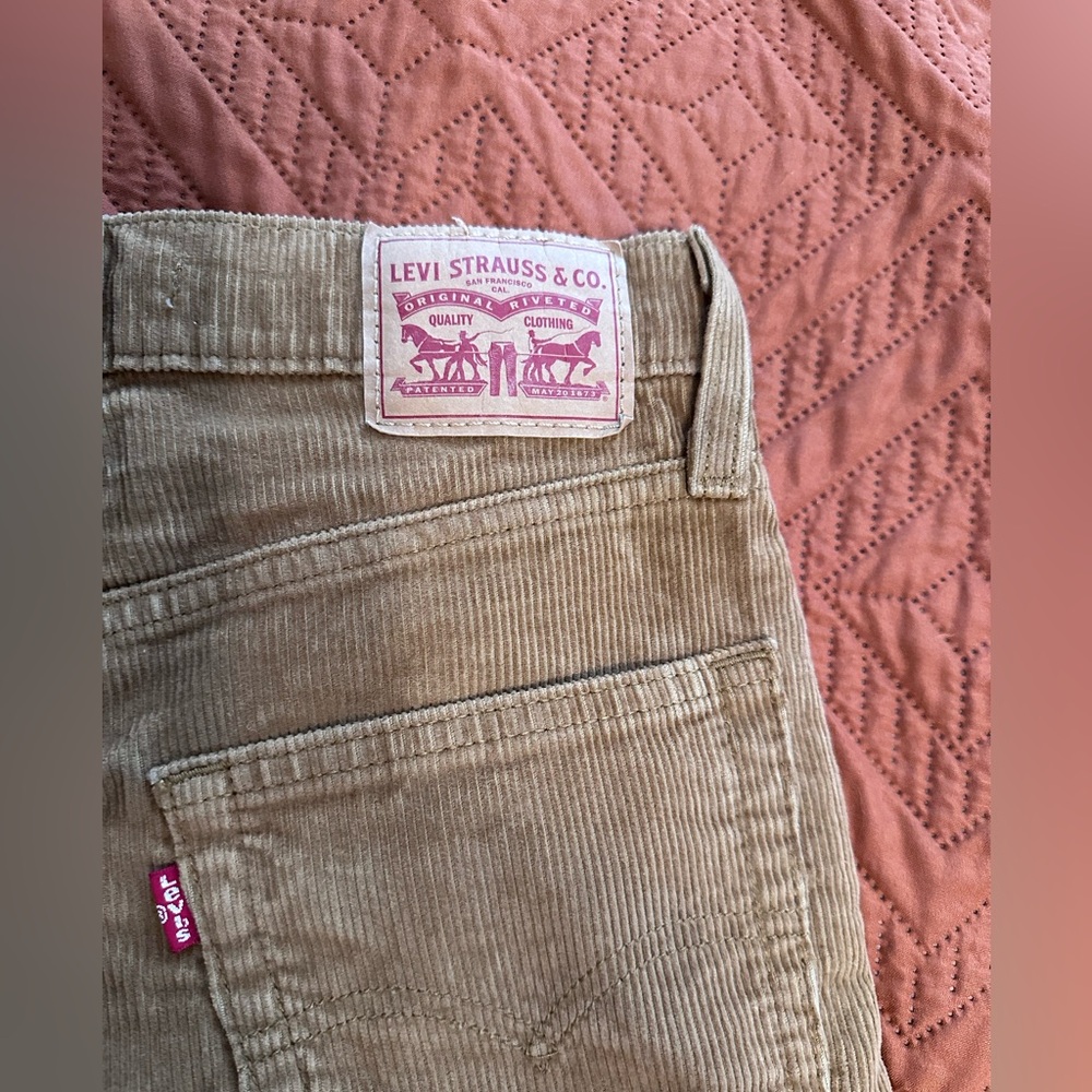 Levi corduroy tan jeans